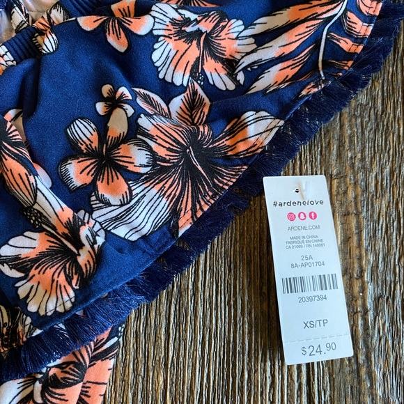 NWT Ardene Romper ! 🤩 - Picture 3 of 3